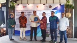 Wakil Ketua Komisi X DPR Dede Yusuf Macan Effendi saat membuka acara Forum Peningkatan Kualitas Tata Kelola Dan Jejaring Destinasi Wisata