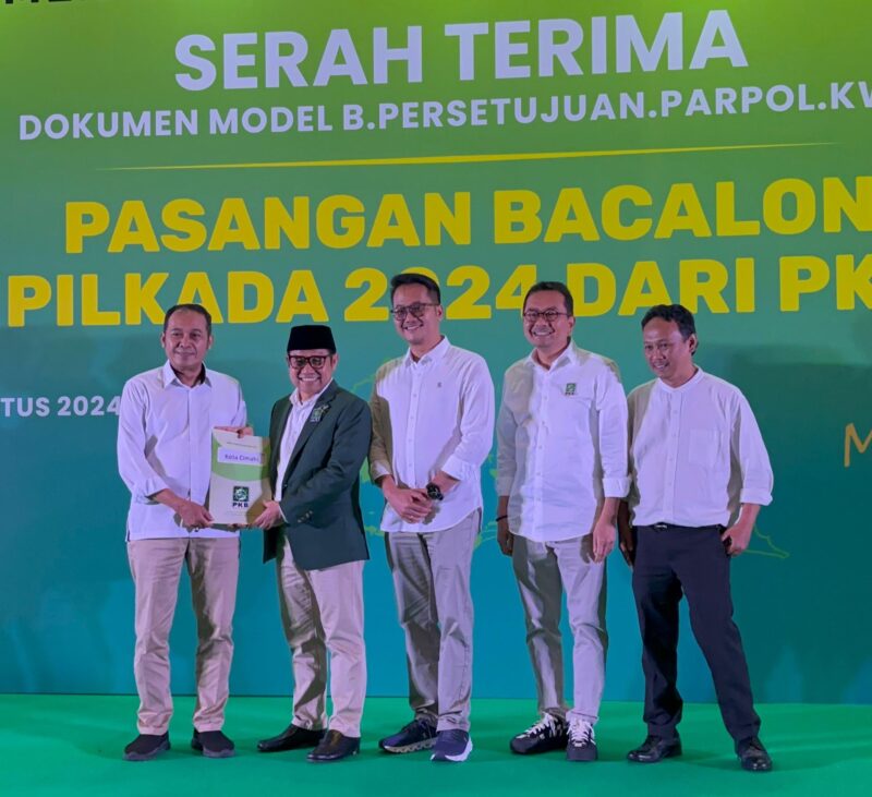 Partai Kebangkitan Bangsa (PKB) secara resmi mengusung Ngatiyana dan Adhitia Yudisthira sebagai pasangan Calon Wali Kota dan Wakil Wali Kota Cimahi. Jakarta (18/8/2024)