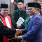 Dr. M. Akhiri Hailuki, SIP, M.Si saat dilantik sebagai Wakil Ketua III DPRD Kab. Bandung periode 2024-2029. (Foto -YGIBN)