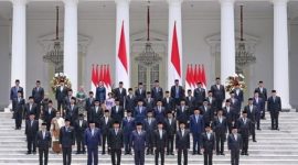 Presiden Prabowo Subianto resmi mengumumkan nama-nama menteri serta pejabat setingkat menteri dan wakil menteri di Kabinet Merah Putih. Total ada 112 pejabat yang bertugas di kabinet pemerintahan Prabowo-Gibran.