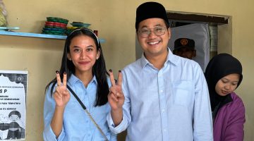 Adhitya Yudisthira Didampingi sang istri, Nanda Soraya Putri, 