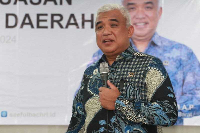Anggota Komisi II DPRD Provinsi Jabar Saeful Bachri, pemerintah provinsi sejak dini memastikan bahwa hewan kurban yang beredar di pasar sudah melewati proses pemeriksaan dan karantina yang layak