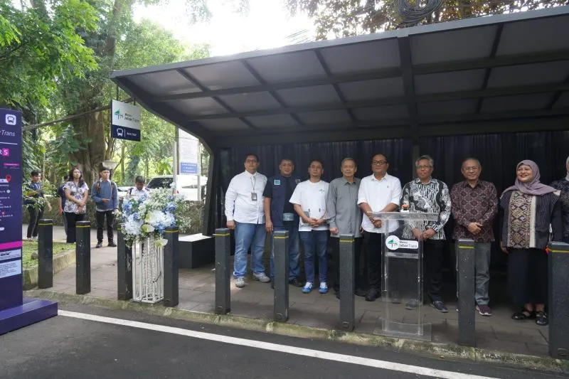 Tarif Rp2.000, Pemprov Jabar Luncurkan MJT Koridor Dipatiukur–Jatinangor dan Halte ITB Ganesha. Foto - Antara