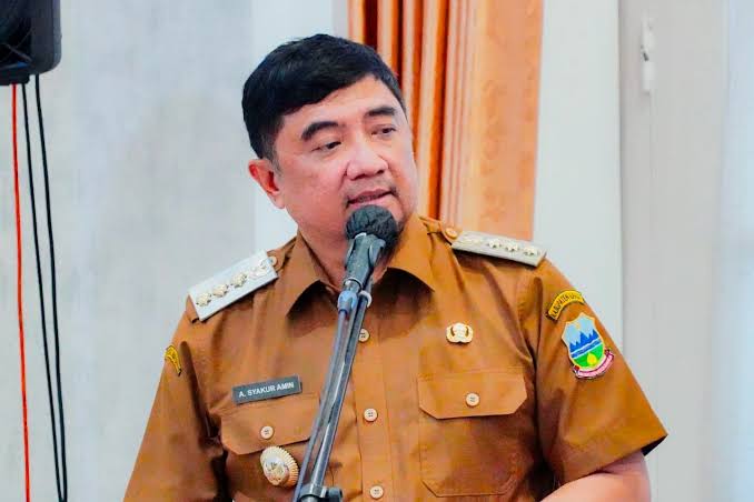 Bupati Garut Dr. Ir. H. Abdusy Syakur Amin, M.Eng