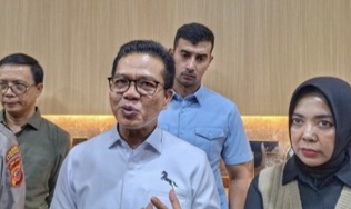 Bupati Bandung Dadang Supriatna