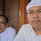 Gubernur Jabar Dedi Mulyadi saat bersama Kadisdik Jabar Purwanto membahas nasib tenaga honorer di sekolah yang gaji Maret-April 2026 belum dibayar.(Tangkapan Video Dedi Mulyadi)