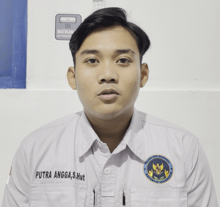 Putra Angga, Kepala Satuan Pelayanan Pemenuhan Gizi (SPPG) Desa Citeureup, Kecamatan Dayeuhkolot, Kabupaten Bandung. 