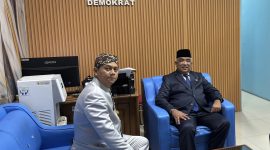Wakil Ketua DPRD Kabupaten Bandung M Hailuki saat menerima kunjungan Anggota DPRD Provinsi Jawa Barat sekaligus Ketua DPC Demokrat Kabupaten Bandung Saeful Bachri di Soreang, Senin (20/4/2026) 