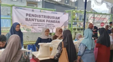 Pemkot Cimahi Mulai Salurkan Bantuan Pangan, Ribuan Warga Padati Lokasi Penyaluran
