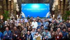 RUPST bank bjb menetapkan Susi Pudjiastuti sebagai Komisaris Utama dan perusahaan menebar dividen Rp 900 miliar. (bank bjb)