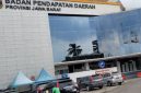 Badan Pendapatan Daerah (Bapenda) memperluas kanal pembayaran pajak kendaraan bermotor dengan menghadirkan layanan berbasis digital melalui chatbot WhatsApp.