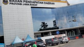 Badan Pendapatan Daerah (Bapenda) memperluas kanal pembayaran pajak kendaraan bermotor dengan menghadirkan layanan berbasis digital melalui chatbot WhatsApp.