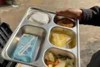 Menu makan bergizi gratis yang disajikan oleh SPPG Lapas Sukamiskin kepada pelajar di SD Rancakasumba Kota Bandung, Selasa (12/05/2026).