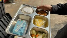 Menu makan bergizi gratis yang disajikan oleh SPPG Lapas Sukamiskin kepada pelajar di SD Rancakasumba Kota Bandung, Selasa (12/05/2026).