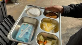Menu makan bergizi gratis yang disajikan oleh SPPG Lapas Sukamiskin kepada pelajar di SD Rancakasumba Kota Bandung, Selasa (12/05/2026).