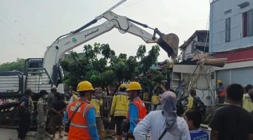 Pemkot Bandung Tertibkan 174 Bangunan Liar di Terusan Pasirkoja, Kembalikan Fungsi Ruang Jalan