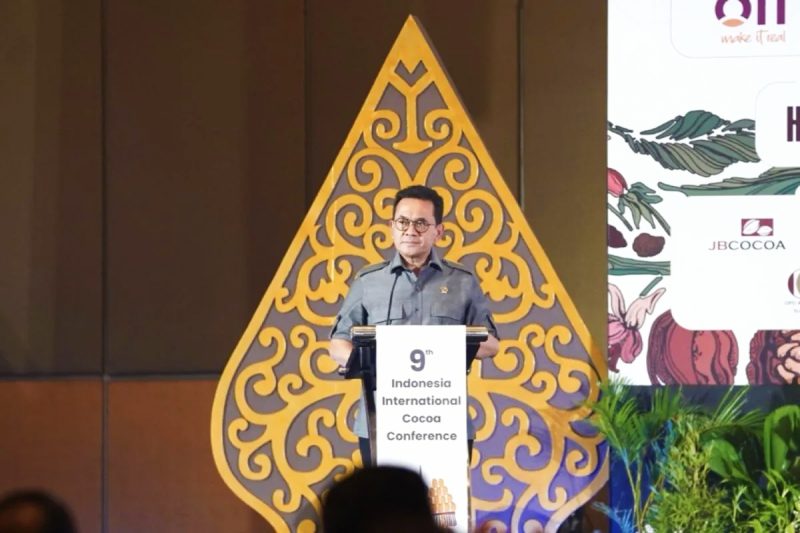 Menteri Perdagangan (Mendag) Budi Santoso memberikan pidato kunci dalam acara konferensi kakao internasional The 9th Indonesia International Cocoa Conference (IICC), Yogyakarta, Kamis (23/7/2026) - (Foto ANTARA) 