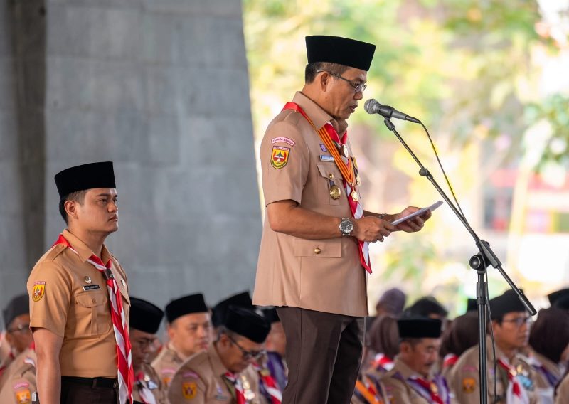 Kak Dadang Supriatna selaku Mabicab Gerakan Pramuka Kabupaten Bandung pada HUT Paramuka ke-65 Tingkat KAbupaten Bandung. Soreang, Senin (24/08/2026)