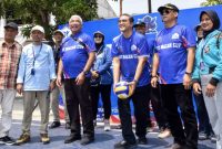 Aceng Syuhud, Saeful Bachri serta M. Haikuki mendapingi Wakil Ketua Umum DPP Partai Demokrat Dede Yusuf membuka turnamen Bola voli AHY MACAN CUP 2026, soreang - Sabtu (13/9/2026). 