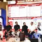 Ketua Tim Advokasi Direktorat Badan Usaha Ditjen AHU Kemenkum Fitra Kadarina (ketiga dari kanan) saat memberikan keterangan pada kegiatan Festival AHU Berdampak di Kota Bandung, Jawa Barat, Senin (31/8/2026). 