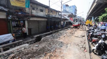 Jalan Kiaracondong Mulai Ditata! Trotoar Dibersihkan, PKL dan Parkir Liar Jadi Sorotan