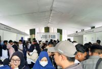 Sebanyak 11 perusahaan turut berpartisipasi dengan menawarkan lebih dari 300 lowongan pekerjaan bagi para pencari kerja dalam Job Fair 2026 ke-4 yang digelar Disnakertrans Kabupaten Bandung