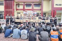 Polresta Bandung Bersama Polda Jabar dan Instansi Terkait Tindak Tegas Peredaran Minuman Keras, 385 Botol Berbagai Jenis Berhasil Diamankan di Soreang dan Katapang