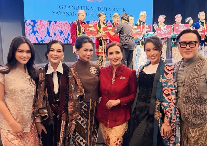 Ketua Umum Yayasan Batik Jawa Barat (YBJB) Sendy Dede Yusuf saat Jambore Batik Jawa Barat 2026. Dokumentasi/ Instagram Sendy  Yusuf.